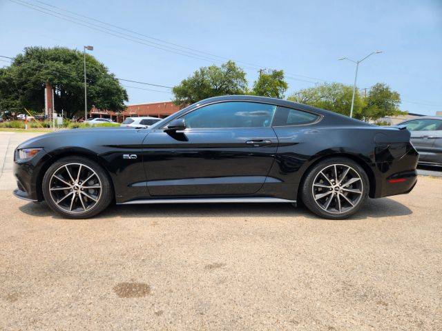 2017 Ford Mustang GT RWD photo