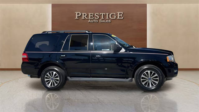 2017 Ford Expedition XLT RWD photo