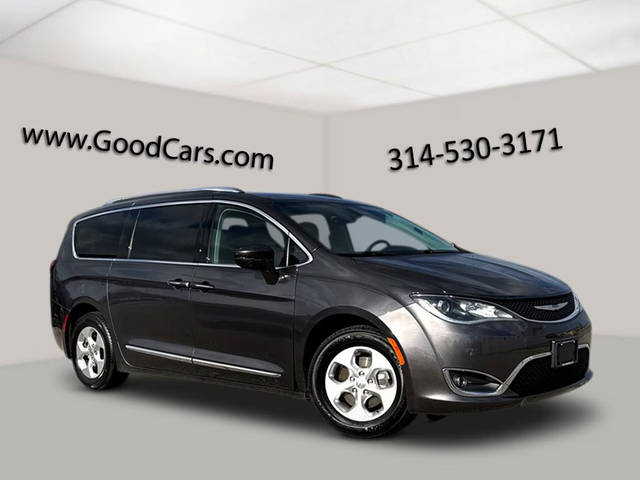 2017 Chrysler Pacifica Minivan Touring-L Plus FWD photo
