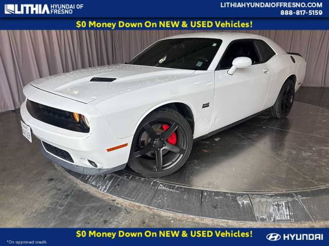 2016 Dodge Challenger R/T RWD photo