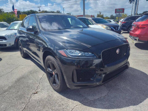 2017 Jaguar F-Pace S AWD photo