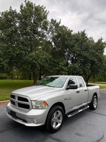 2016 Ram 1500 Express 4WD photo