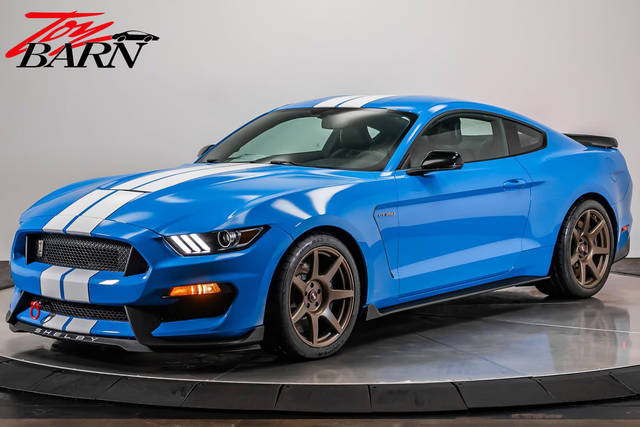 2017 Ford Mustang Shelby GT350 RWD photo