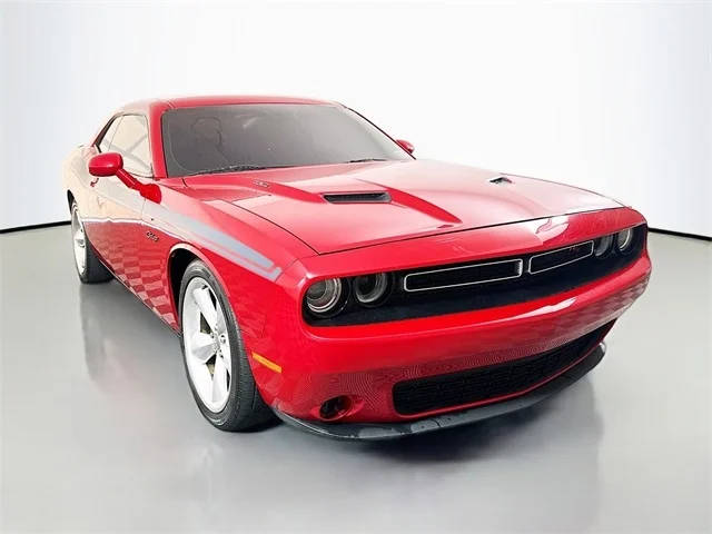 2016 Dodge Challenger R/T Plus RWD photo