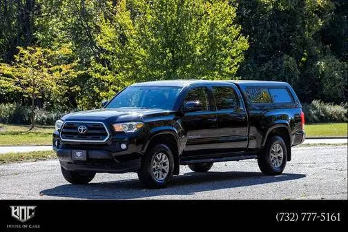 2016 Toyota Tacoma SR5 4WD photo