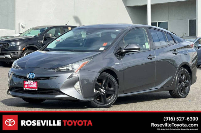 2016 Toyota Prius Three Touring FWD photo