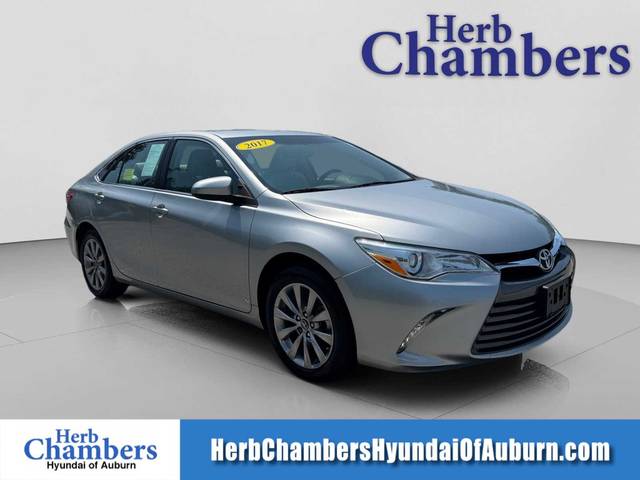 2017 Toyota Camry XLE FWD photo