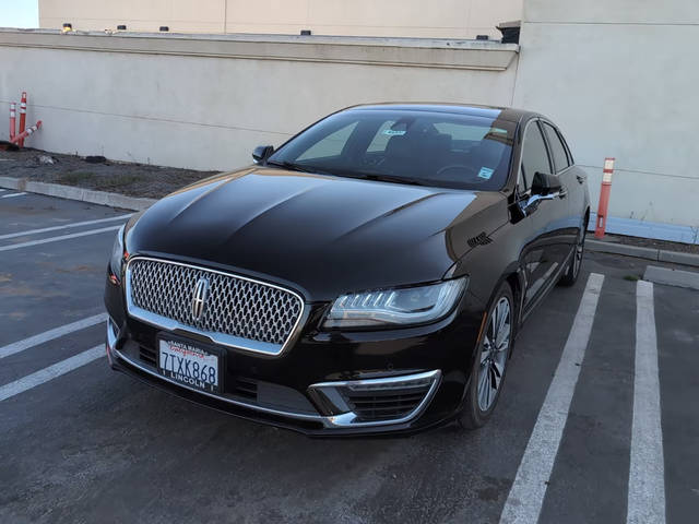 2017 Lincoln MKZ Reserve FWD photo