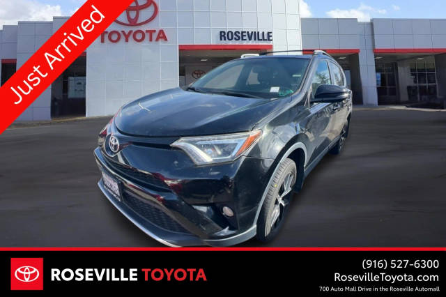 2016 Toyota RAV4 SE FWD photo