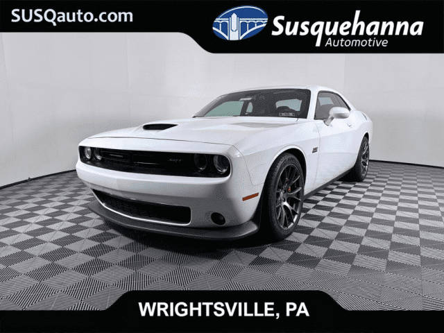 2016 Dodge Challenger SRT 392 RWD photo