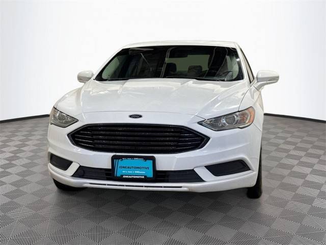 2017 Ford Fusion SE FWD photo
