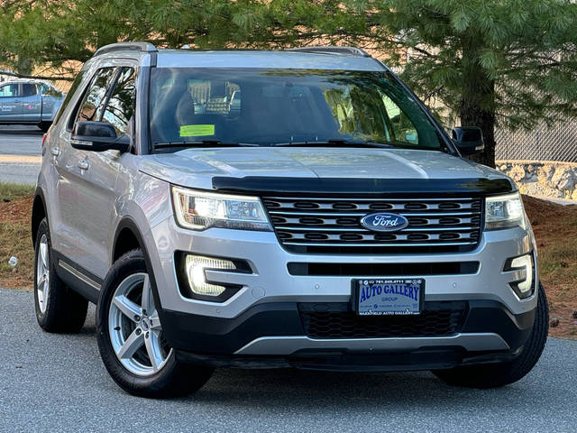 2017 Ford Explorer XLT 4WD photo