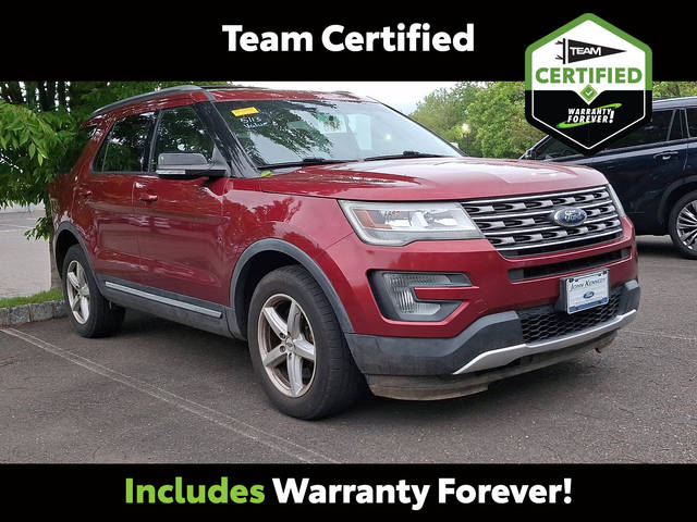 2017 Ford Explorer XLT 4WD photo