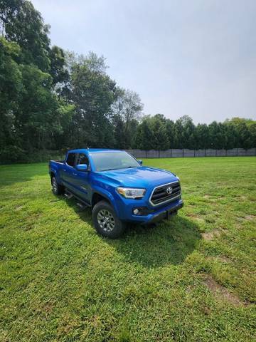2016 Toyota Tacoma SR5 4WD photo