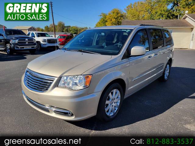 2016 Chrysler Town and Country Touring FWD photo