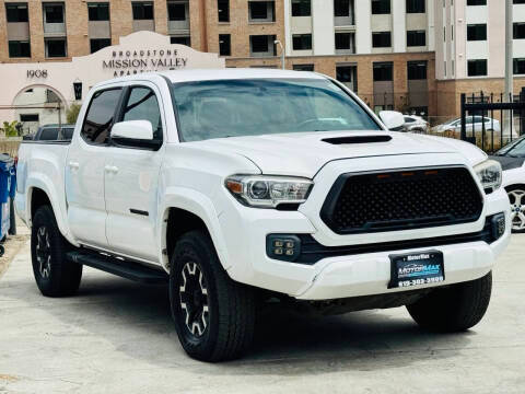 2016 Toyota Tacoma TRD Sport RWD photo