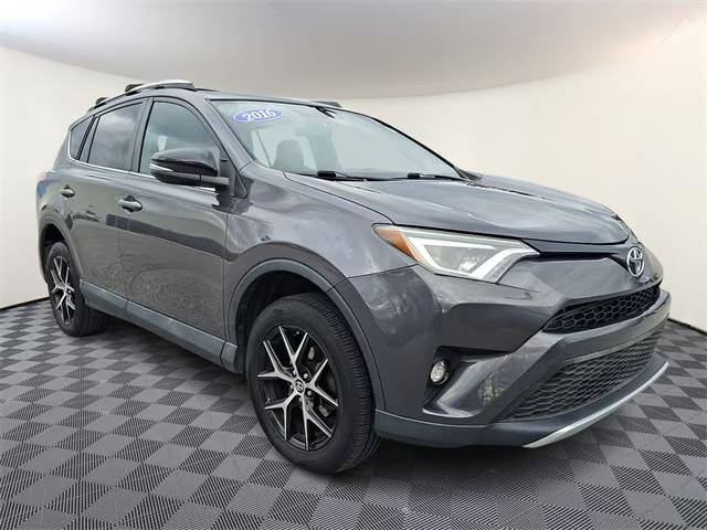 2016 Toyota RAV4 SE FWD photo