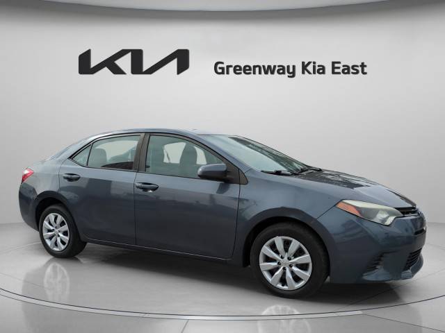 2015 Toyota Corolla LE FWD photo