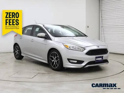 2016 Ford Focus SE FWD photo