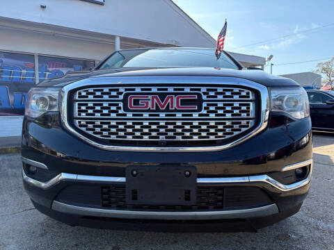 2017 GMC Acadia Denali AWD photo