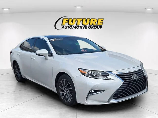 2016 Lexus ES  FWD photo