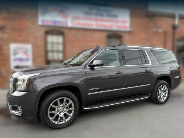 2016 GMC Yukon XL Denali 4WD photo