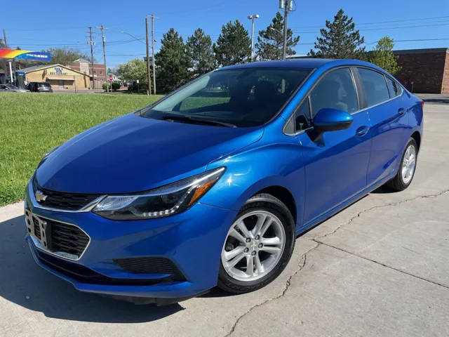 2016 Chevrolet Cruze LT FWD photo