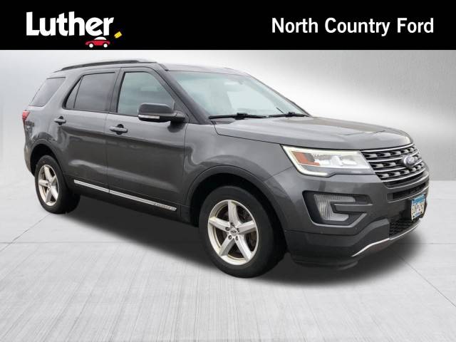 2017 Ford Explorer XLT 4WD photo