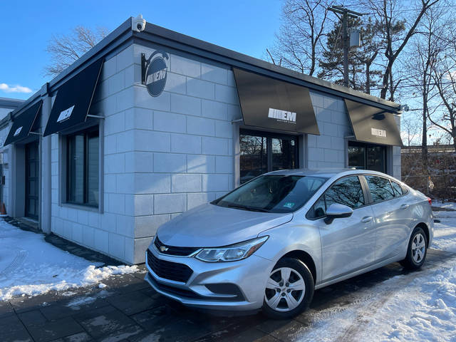 2016 Chevrolet Cruze LS FWD photo