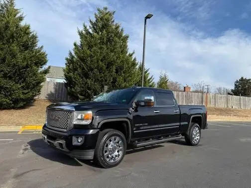 2016 GMC Sierra 2500HD Denali 4WD photo