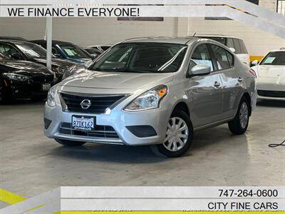 2016 Nissan Versa SV FWD photo