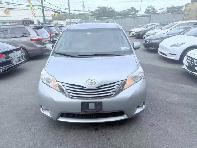 2016 Toyota Sienna Ltd AWD photo