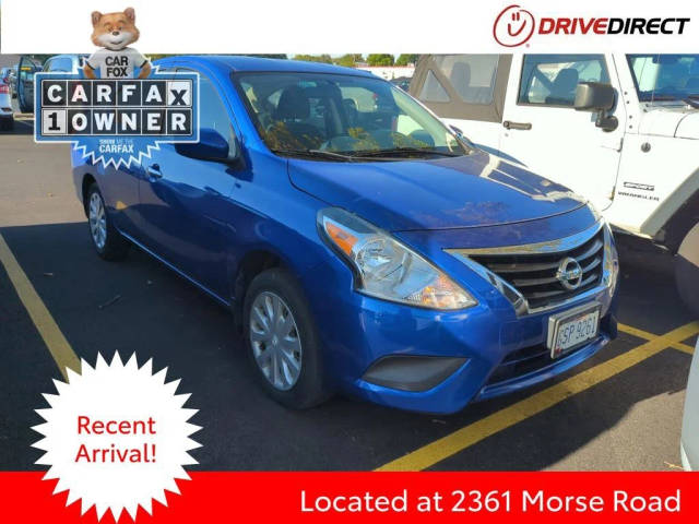 2016 Nissan Versa SV FWD photo