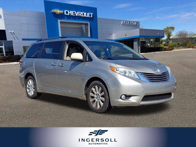 2016 Toyota Sienna XLE AWD photo