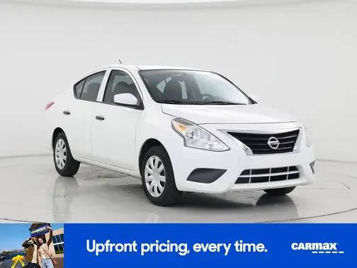 2016 Nissan Versa S FWD photo