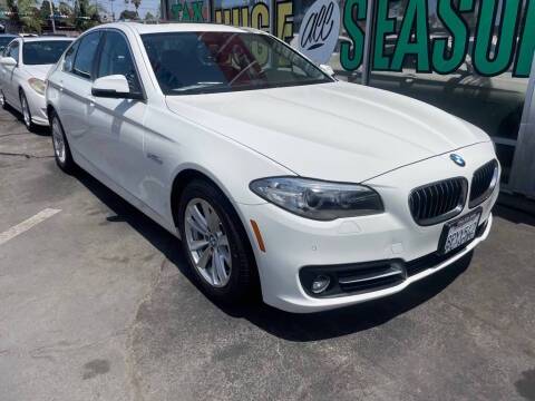 2016 BMW 5 Series 528i RWD photo