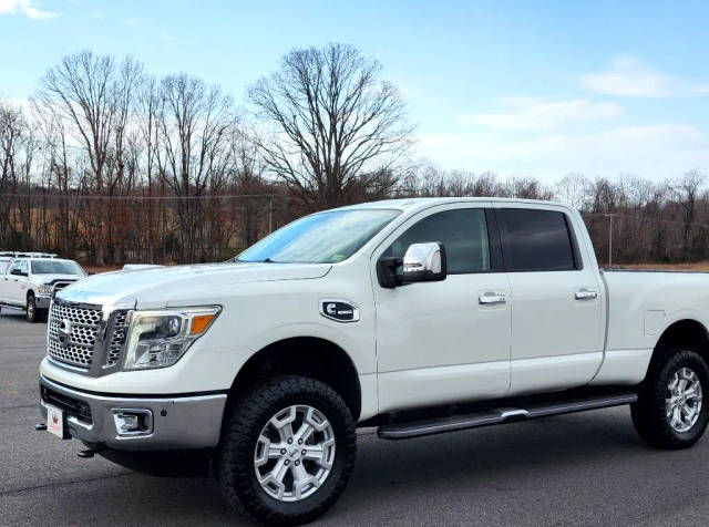 2016 Nissan Titan XD SL 4WD photo