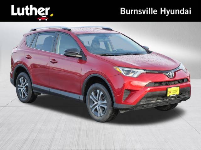 2016 Toyota RAV4 LE FWD photo