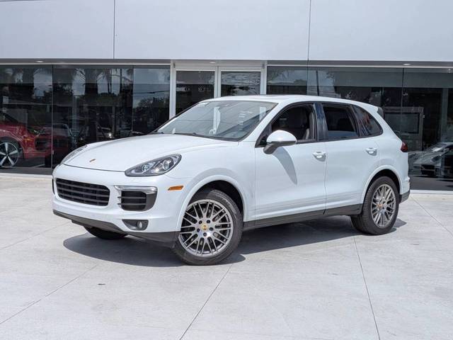 2017 Porsche Cayenne Platinum Edition AWD photo