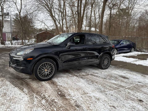 2017 Porsche Cayenne  AWD photo