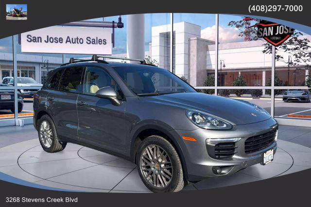 2016 Porsche Cayenne  AWD photo