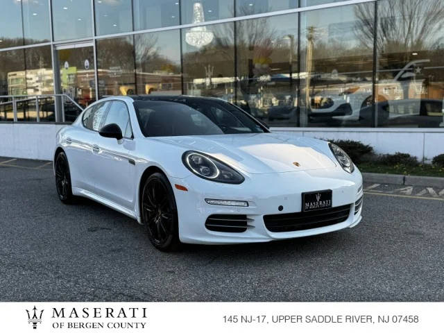 2016 Porsche Panamera 4 Edition AWD photo
