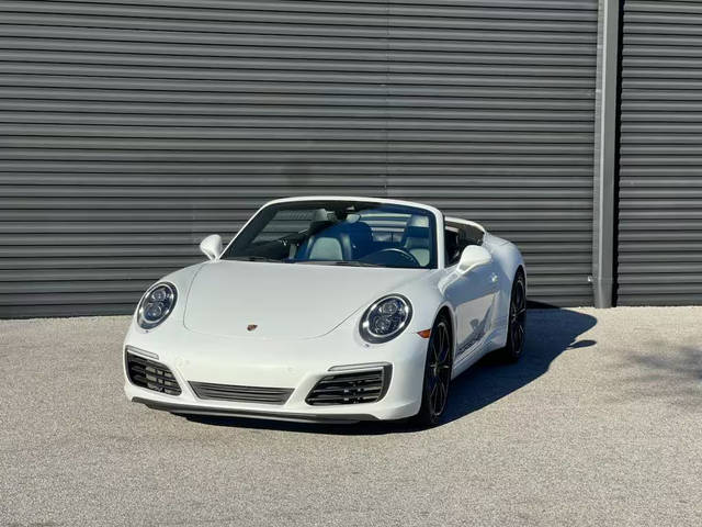 2017 Porsche 911 Carrera RWD photo