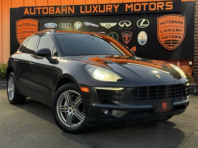 2017 Porsche Macan S AWD photo