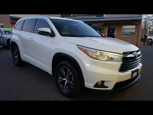 2016 Toyota Highlander XLE FWD photo