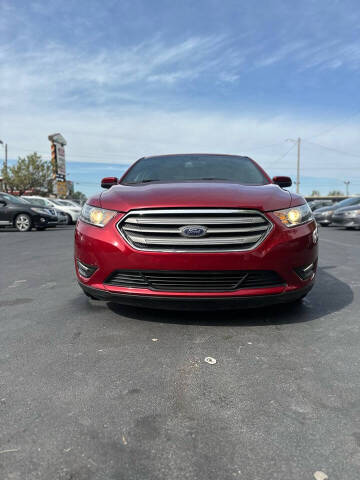 2016 Ford Taurus SEL FWD photo