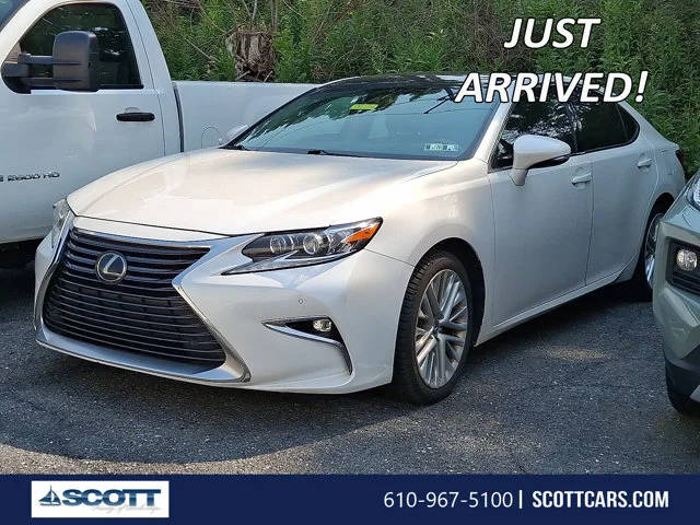 2016 Lexus ES FWD photo