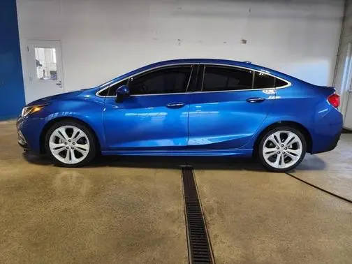 2016 Chevrolet Cruze Premier FWD photo