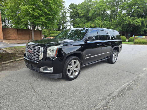 2016 GMC Yukon XL Denali RWD photo