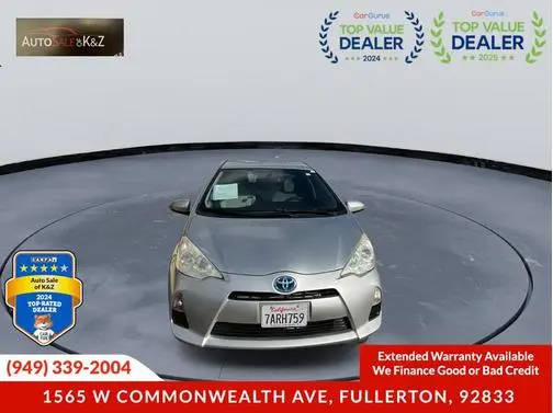 2016 Toyota Prius c Three FWD photo